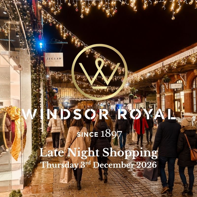 Christmas late night shopping, December